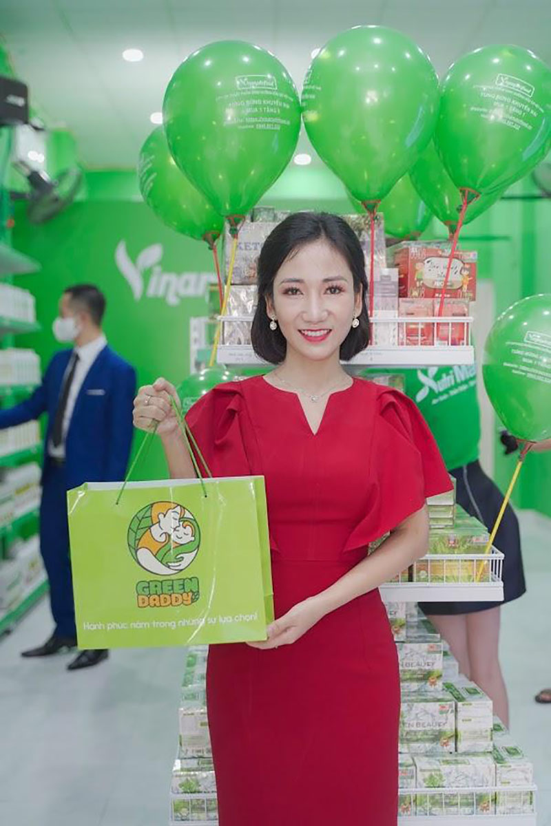 CEO Green Daddy Vũ Thị Thúy Liễu tại lễ khai trương siêu thị Nutri Mart