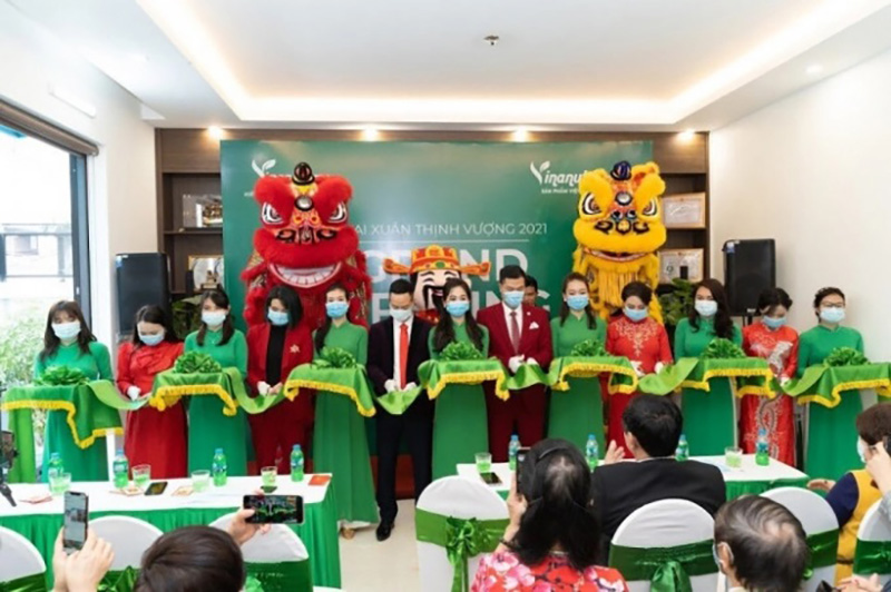 Tập đoàn Vinapharma – Group đã khai trương văn phòng miền Bắc, chuỗi siêu thị NutriMart tại Hà Nội.